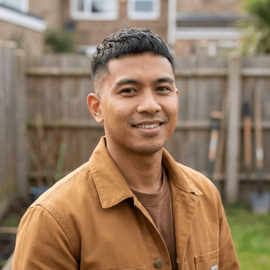 Male homeowner in his 40s, White, in a casual shirt